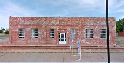 201 NW Dearborn Ave, Lawton, OK for rent Building Photo- Image 1 of 6