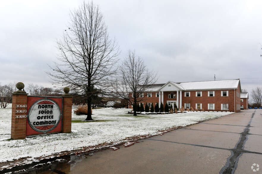 30670 Bainbridge Rd, Solon, OH for rent - Building Photo - Image 3 of 16