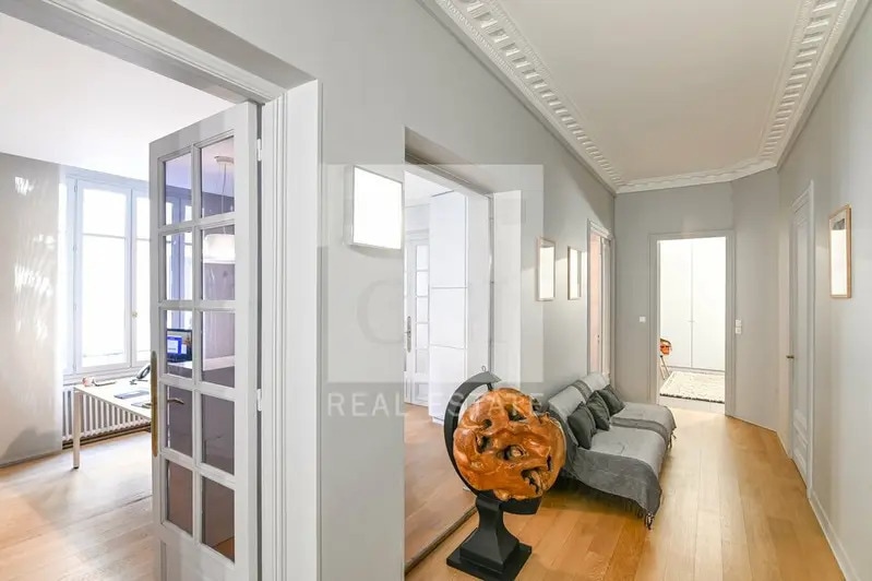 Office in Lyon to rent - Interior Photo - Image 3 of 4