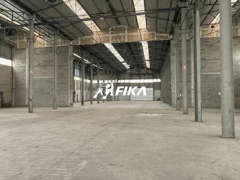 Light Industrial in Toulouse to rent - Building Photo - Image 2 of 5