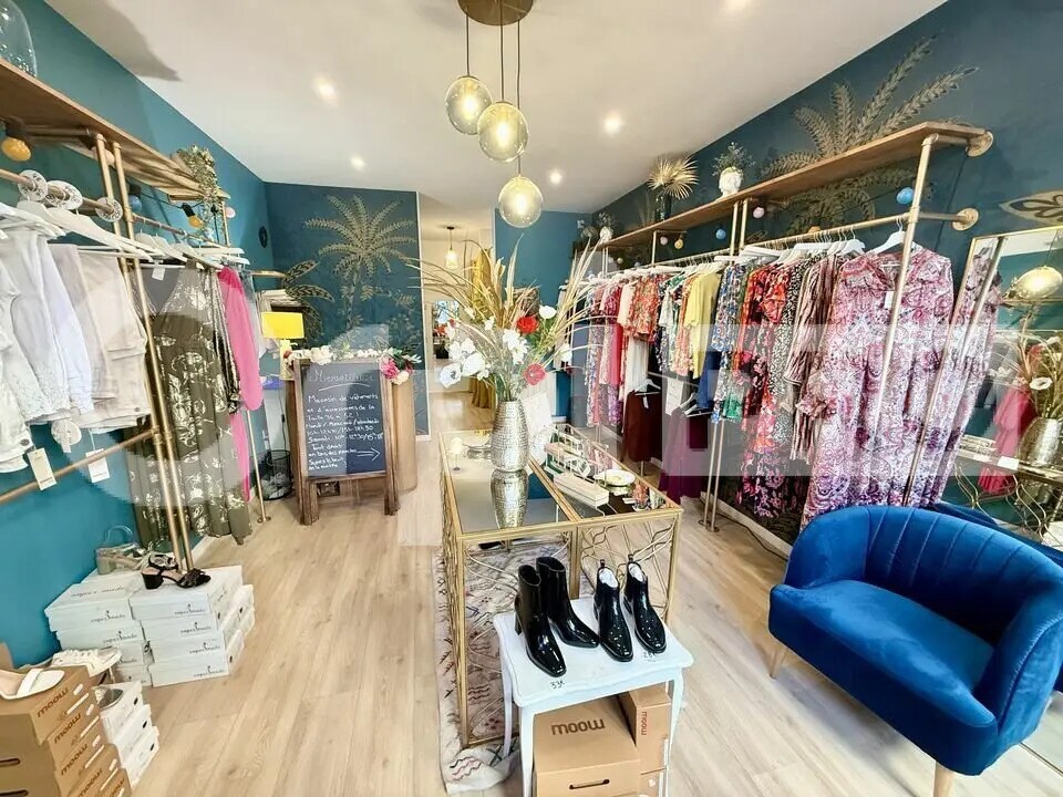 Retail in Montivilliers for sale Interior Photo- Image 1 of 8