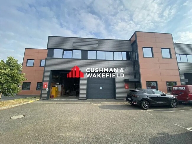 Location Local d'activités 370 m² à 839 m²