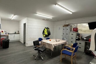 Pitreavie Way, Dunfermline to rent Interior Photo- Image 2 of 5