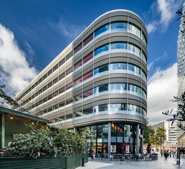 4 Hardman Sq, Manchester to rent - Primary Photo - Image 1 of 4