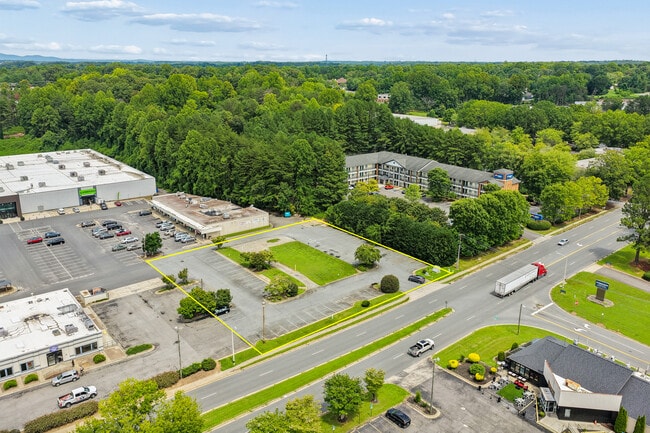 More details for 7844 North Point Blvd, Winston-Salem, NC - Land for Auction