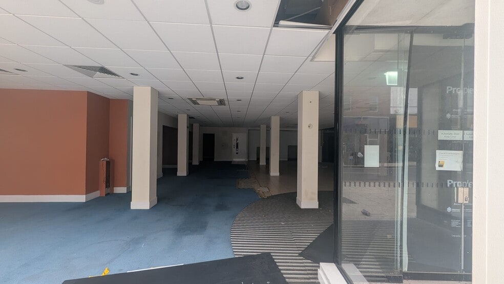 22-23 High St, Burton On Trent to rent - Building Photo - Image 3 of 5