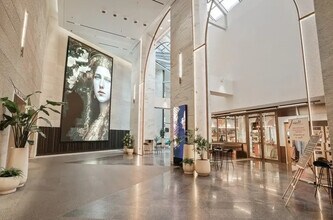 1 Place Des Saisons, Courbevoie to rent Interior Photo- Image 1 of 3