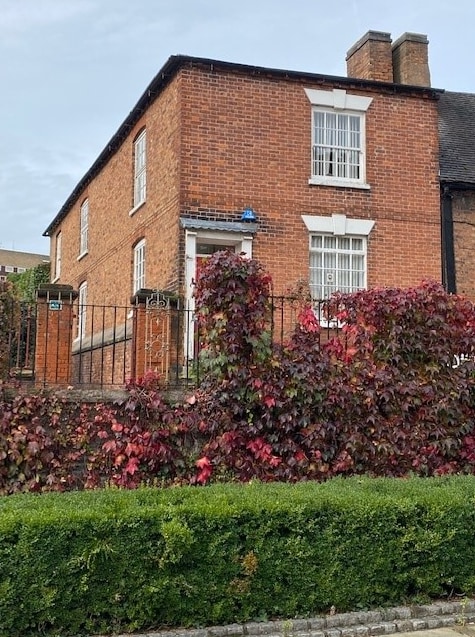 2 Lady Bank, Tamworth for sale Primary Photo- Image 1 of 4