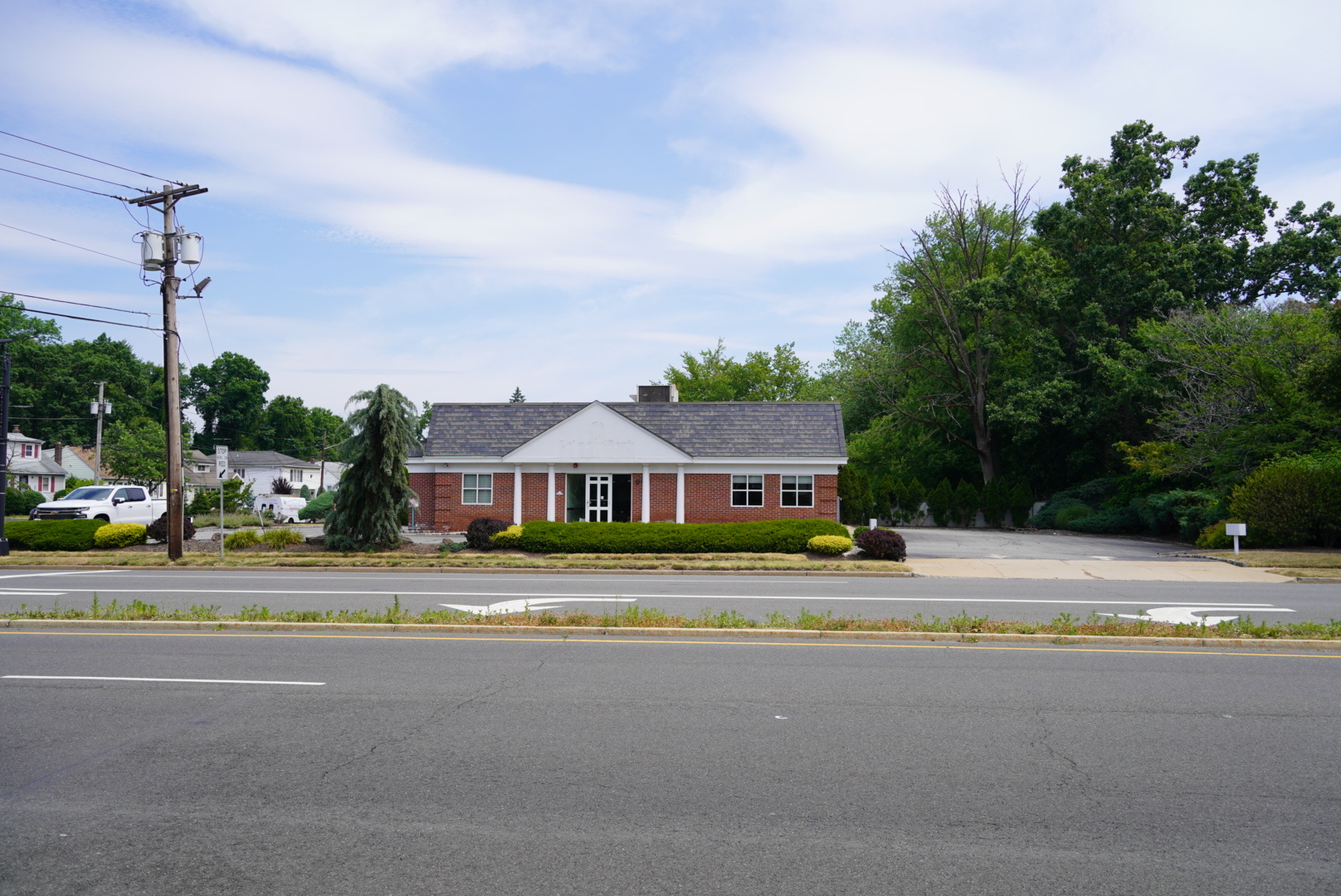 995 Bloomfield Ave, West Caldwell, NJ for rent Building Photo- Image 1 of 12