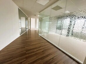 Office in Massy to rent Interior Photo- Image 2 of 7