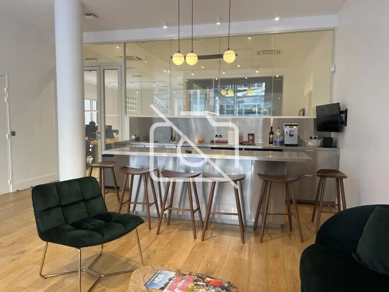 Office in Montrouge to rent - Building Photo - Image 3 of 27