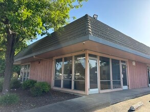 2950 Beacon Blvd, West Sacramento, CA to rent Building Photo- Image 1 of 8