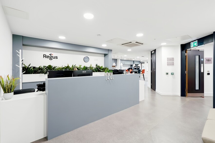 6 Vale Av, Tunbridge Wells to rent - Interior Photo - Image 2 of 10