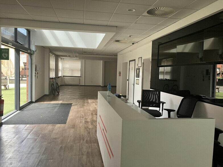Berkeley St, Glasgow to rent - Building Photo - Image 3 of 12