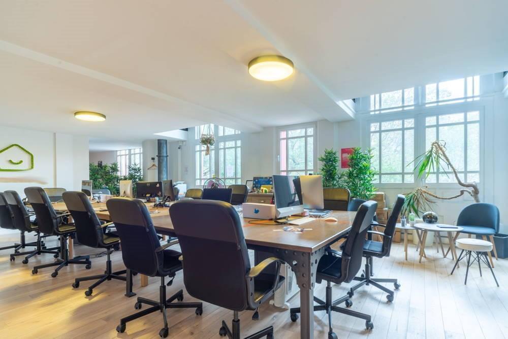 Location Bureaux 234 m² - Photo 1