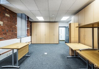 Woodvale Rd, Brighouse to rent Interior Photo- Image 1 of 6