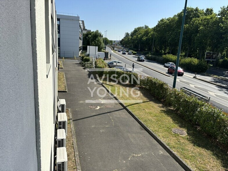 Light Industrial in Gennevilliers to rent - Building Photo - Image 3 of 7