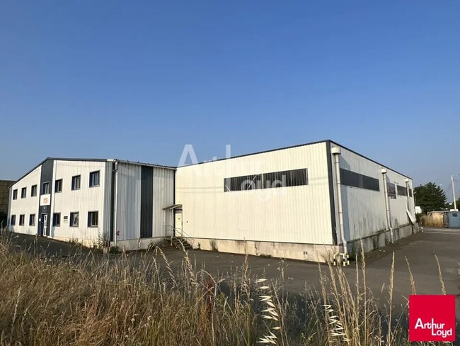 Vente Local d'activités 1 490 m²