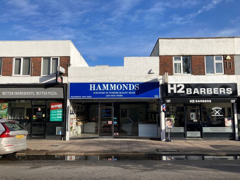 135 Hersham Rd, Walton On Thames, KT12 1RW UK