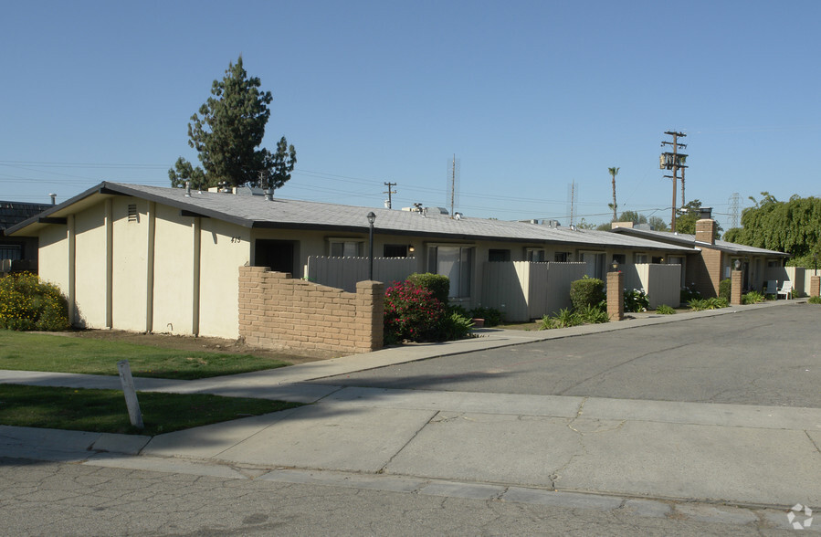 415 N Manila Ave, Fresno, CA for sale - Primary Photo - Image 1 of 20