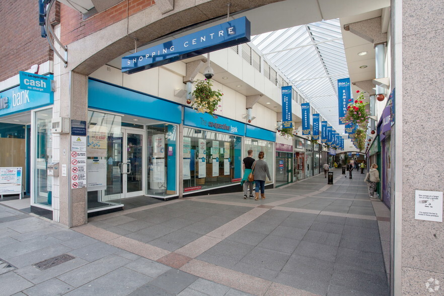 Nolton Arcade, Bridgend for rent - Building Photo - Image 2 of 5