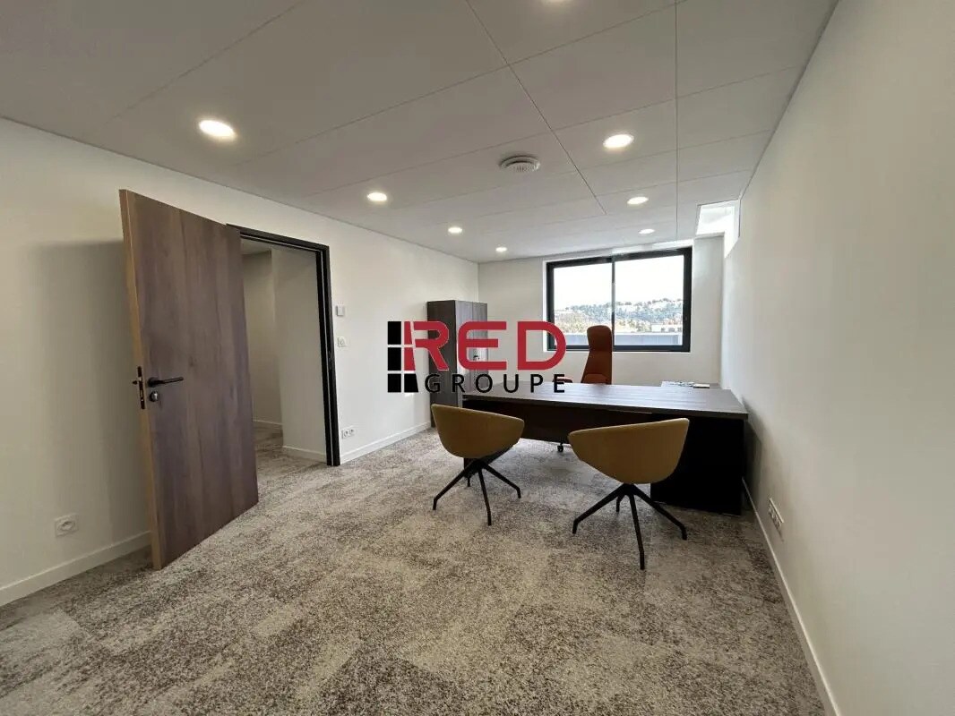 Office in Vitrolles to rent Building Photo- Image 1 of 9
