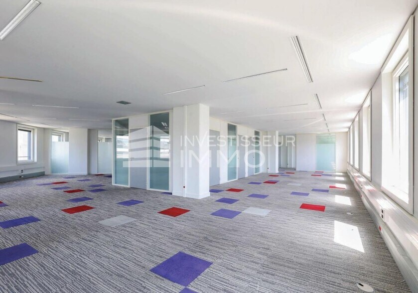 Office in Puteaux La Defense for sale - Interior Photo - Image 3 of 3