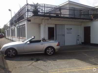 Hawk Hl, Wickford to rent - Building Photo - Image 2 of 4