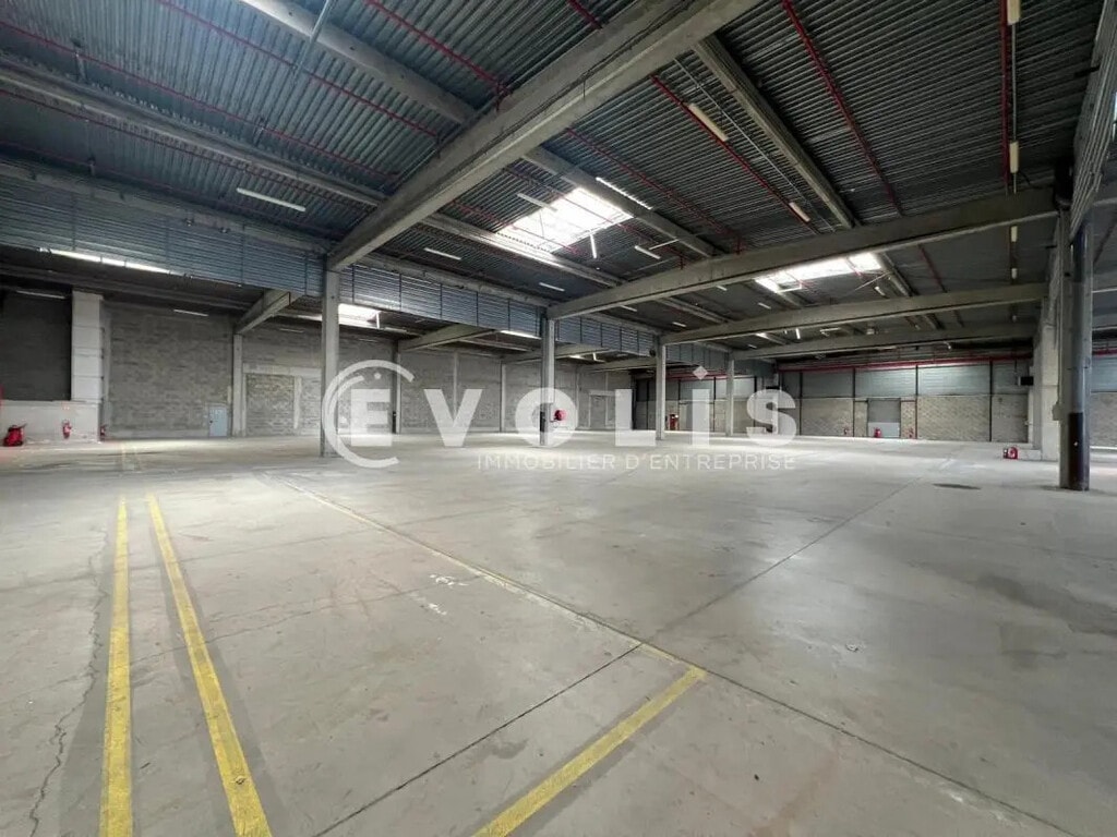 Location Local d'activités 3 687 m² - Photo 1