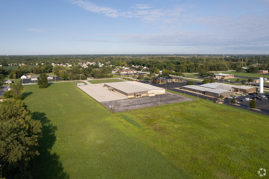 819 Lime City Rd, Rossford, OH for sale - Aerial - Image 1 of 1