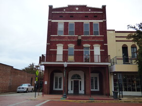 330 E Main St, Nacogdoches, TX for sale Primary Photo- Image 1 of 12