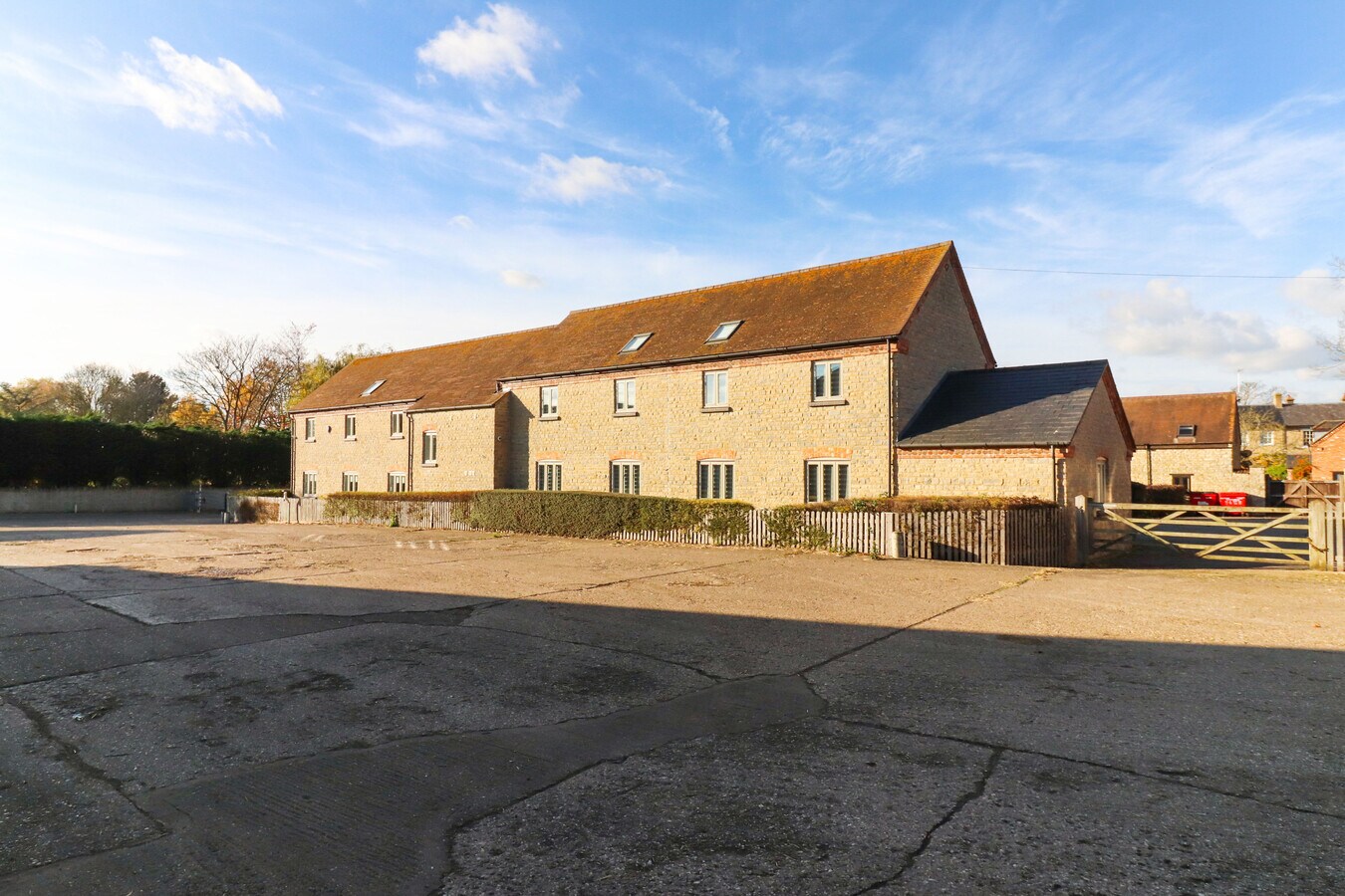 Mercer Manor Barns, Newport Pagnell MK16 9PU UK