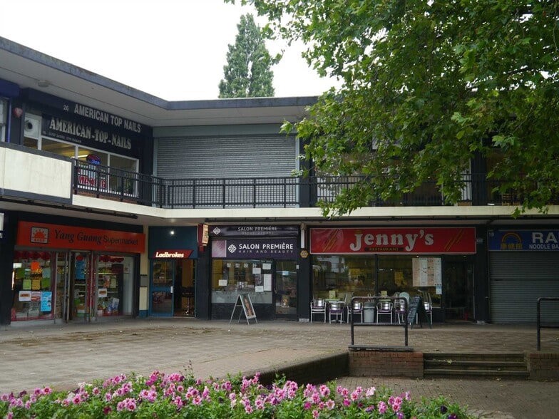 23 Market Pl, Hatfield to rent - Building Photo - Image 1 of 2
