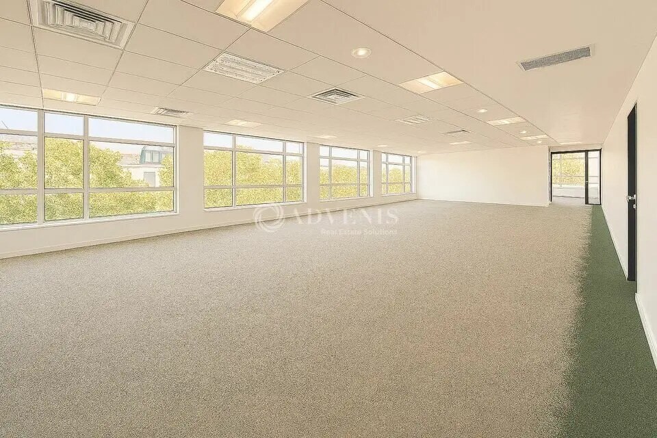 Office in Issy-les-Moulineaux to rent Building Photo- Image 1 of 6
