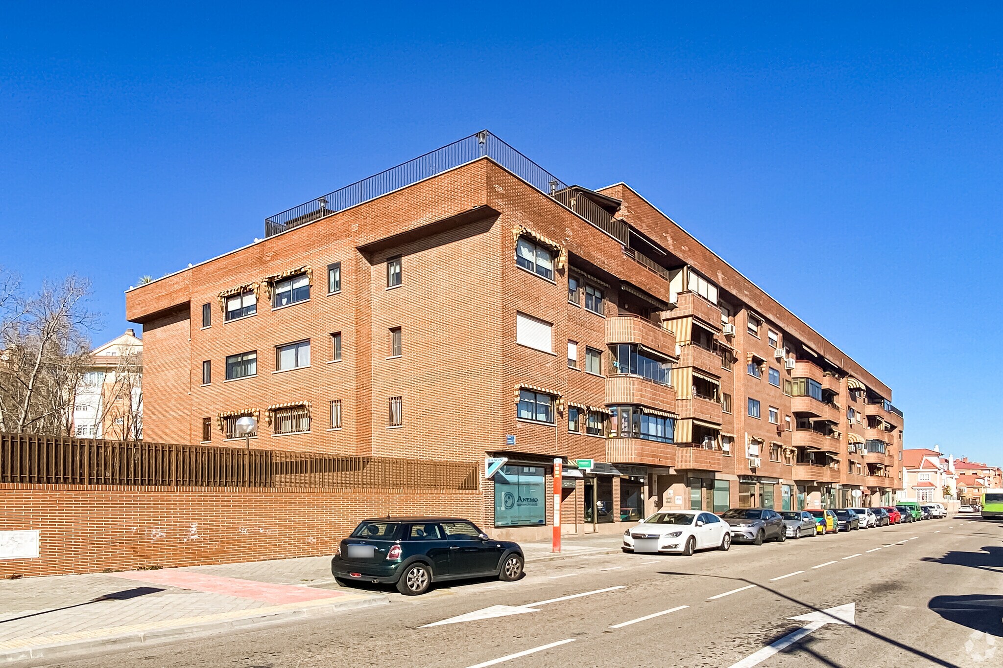 Retail in Leganés, Madrid to rent Primary Photo- Image 1 of 2