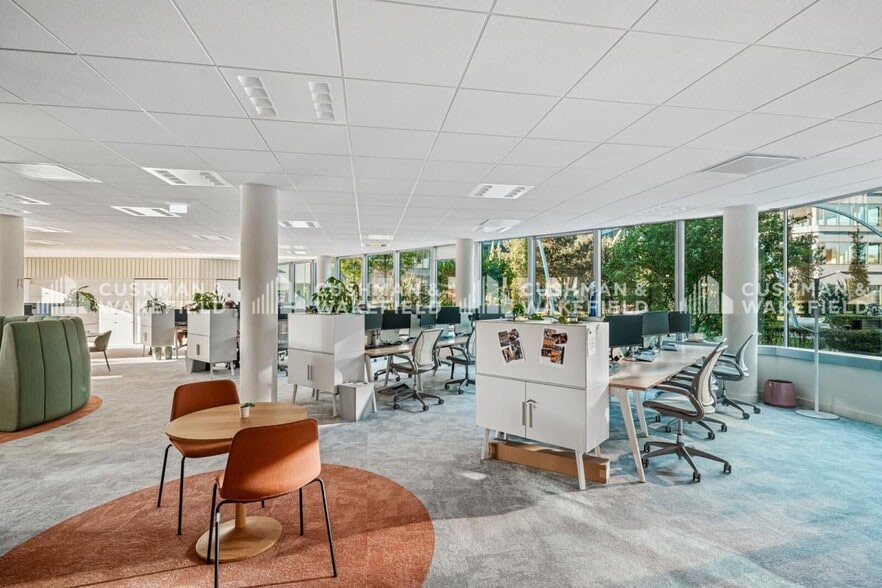 8-12 Avenue Aristide Briand, Bagneux to rent - Building Photo - Image 3 of 13