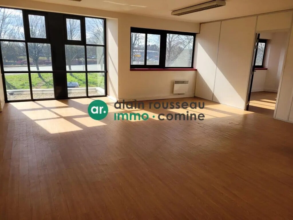 Location Bureaux 70 m² - Photo 1
