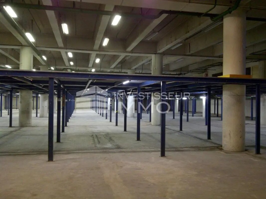 Light Industrial in Bagnolet to rent Interior Photo- Image 1 of 7