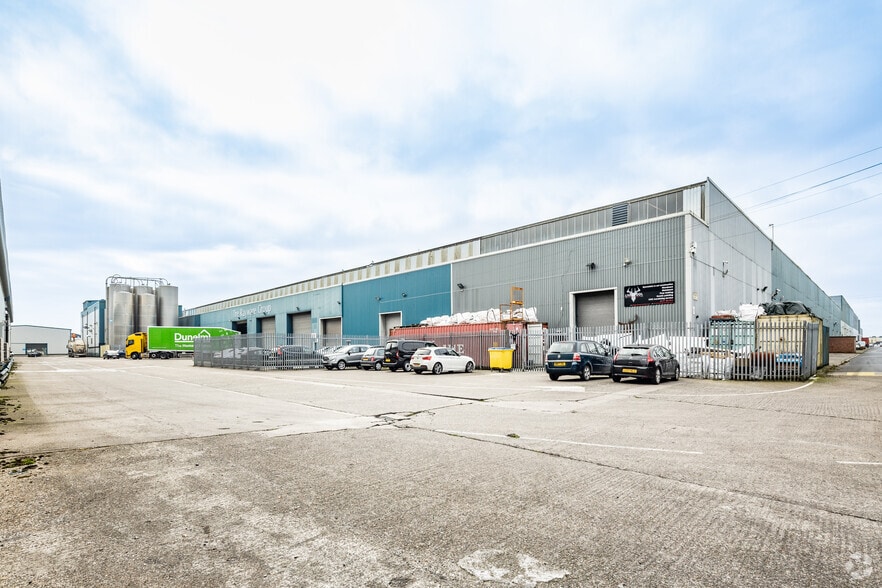 Triumph Business Park, Liverpool to rent - Building Photo - Image 3 of 8