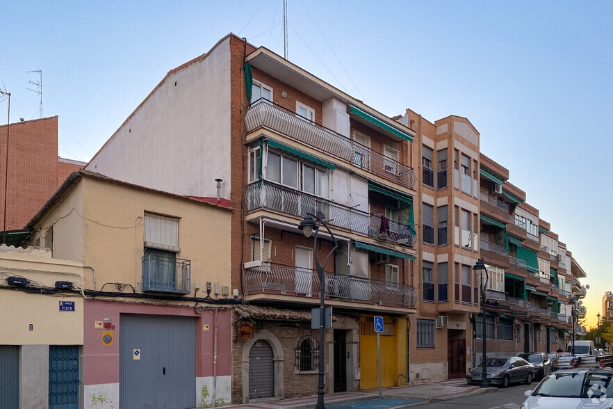 Calle Pinto, 3, Getafe, Madrid to rent - Building Photo - Image 2 of 2