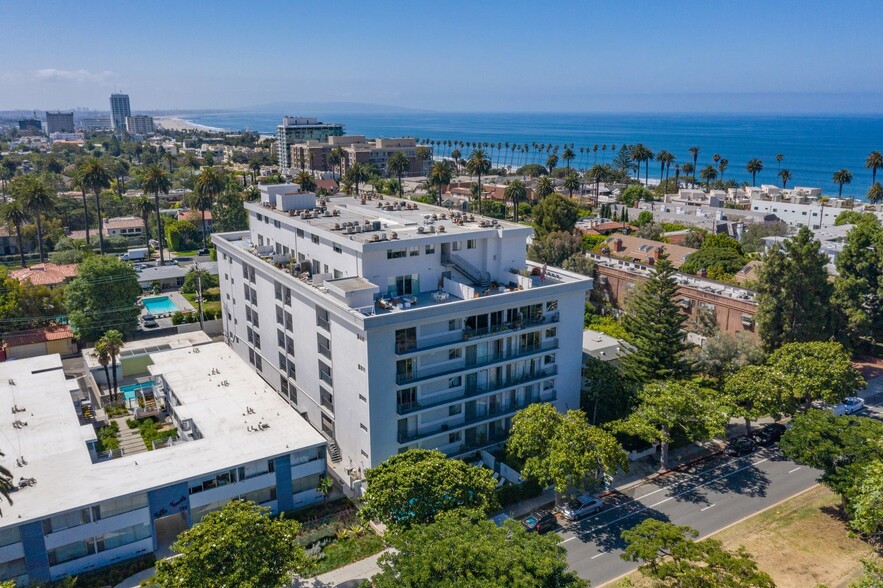 220 San Vicente Blvd, Santa Monica, CA for sale - Building Photo - Image 1 of 1