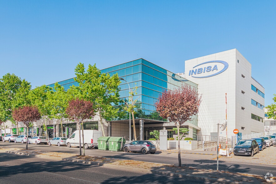 Avenida de Pirineos, 7, San Sebastián de los Reyes, Madrid to rent - Primary Photo - Image 1 of 26