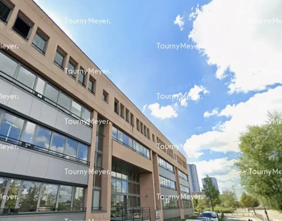 Location Bureaux 612 m² - Photo 1