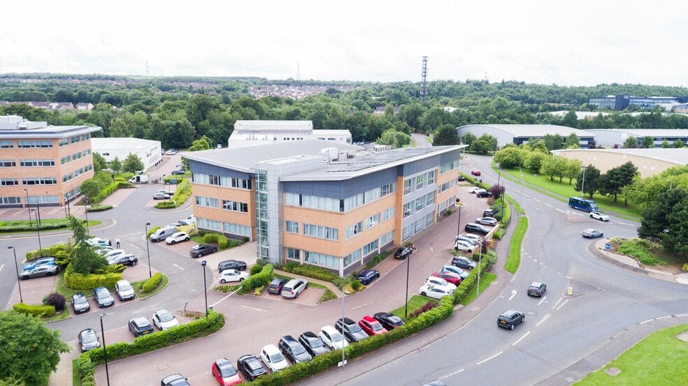 1 Stanley Blvd, Blantyre to rent - Building Photo - Image 3 of 17