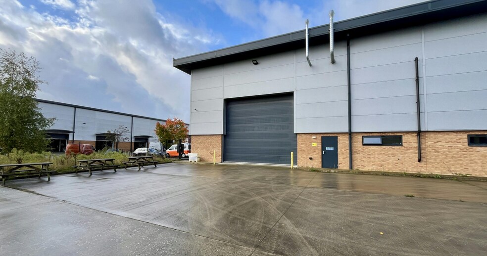 Yeoman Rd, Ringwood for sale - Primary Photo - Image 1 of 1