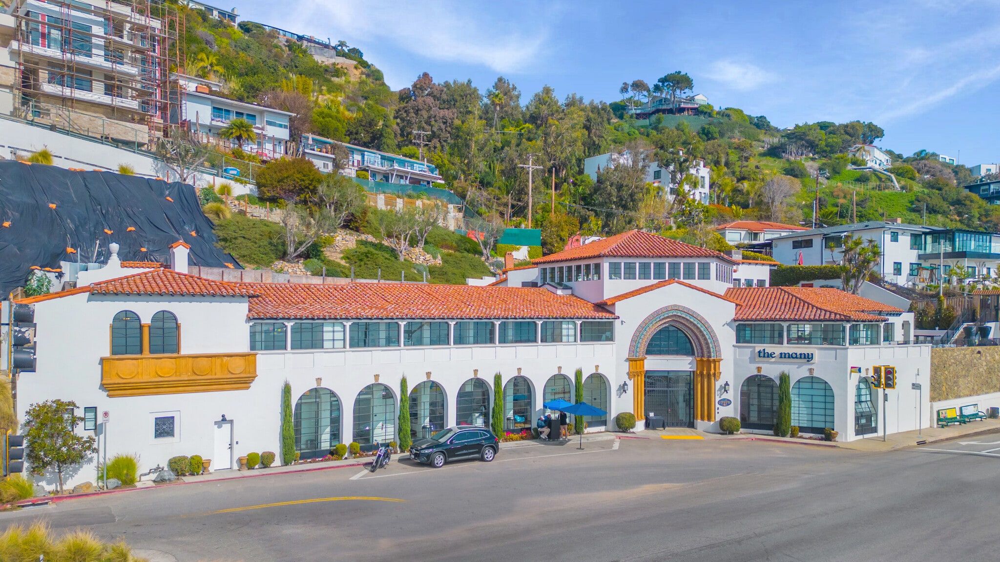 17575 Pacific Coast Hwy, Pacific Palisades, CA to rent Primary Photo- Image 1 of 12