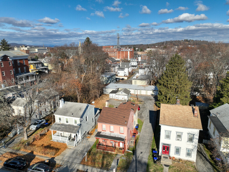 138 Montgomery St, Poughkeepsie, NY for sale - Building Photo - Image 1 of 13