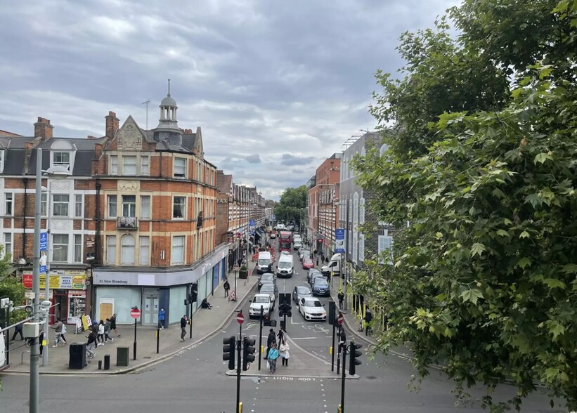 New Broadway, London for sale - Building Photo - Image 1 of 1
