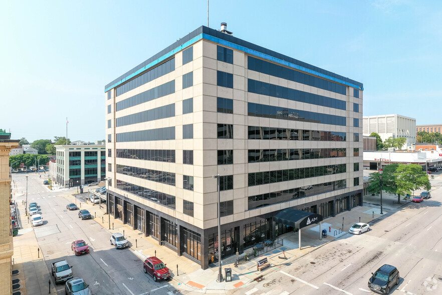 1905 Harney St, Omaha, NE for sale - Building Photo - Image 1 of 1