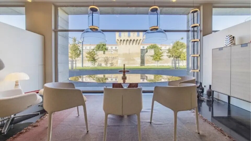 Retail in Avignon for sale - Interior Photo - Image 2 of 6